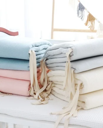 One-piece Waffle Gauze Cotton Washable Baby Crib Bumper Set for Newborns To Prevent Bumps and Falls