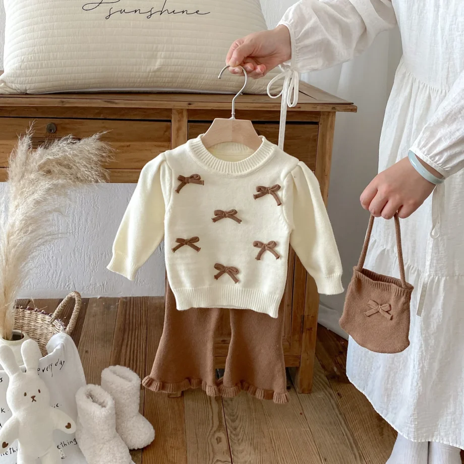 Baby Girl Sweater Suit 2025 Autumn and Winter New Bow Round Neck Sweater+Bell Bottoms +Cute Bag Three Piece Suit